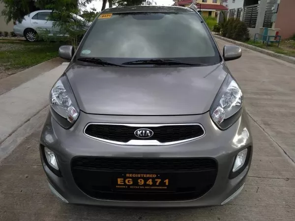 Dịch vụ thay kính chắn gió xe KIA Picanto tại nhà